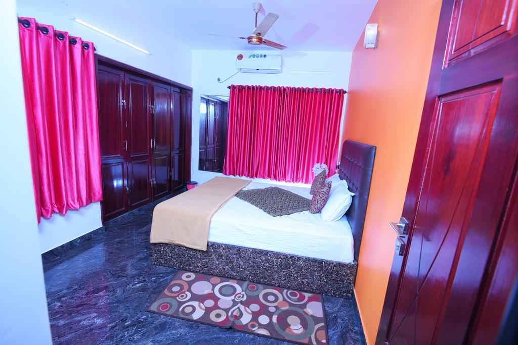 Beersheba Three Bed Room A/C Apartments Thiruvananthapuram Bagian luar foto