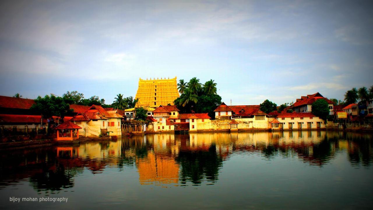 Beersheba Three Bed Room A/C Apartments Thiruvananthapuram Bagian luar foto