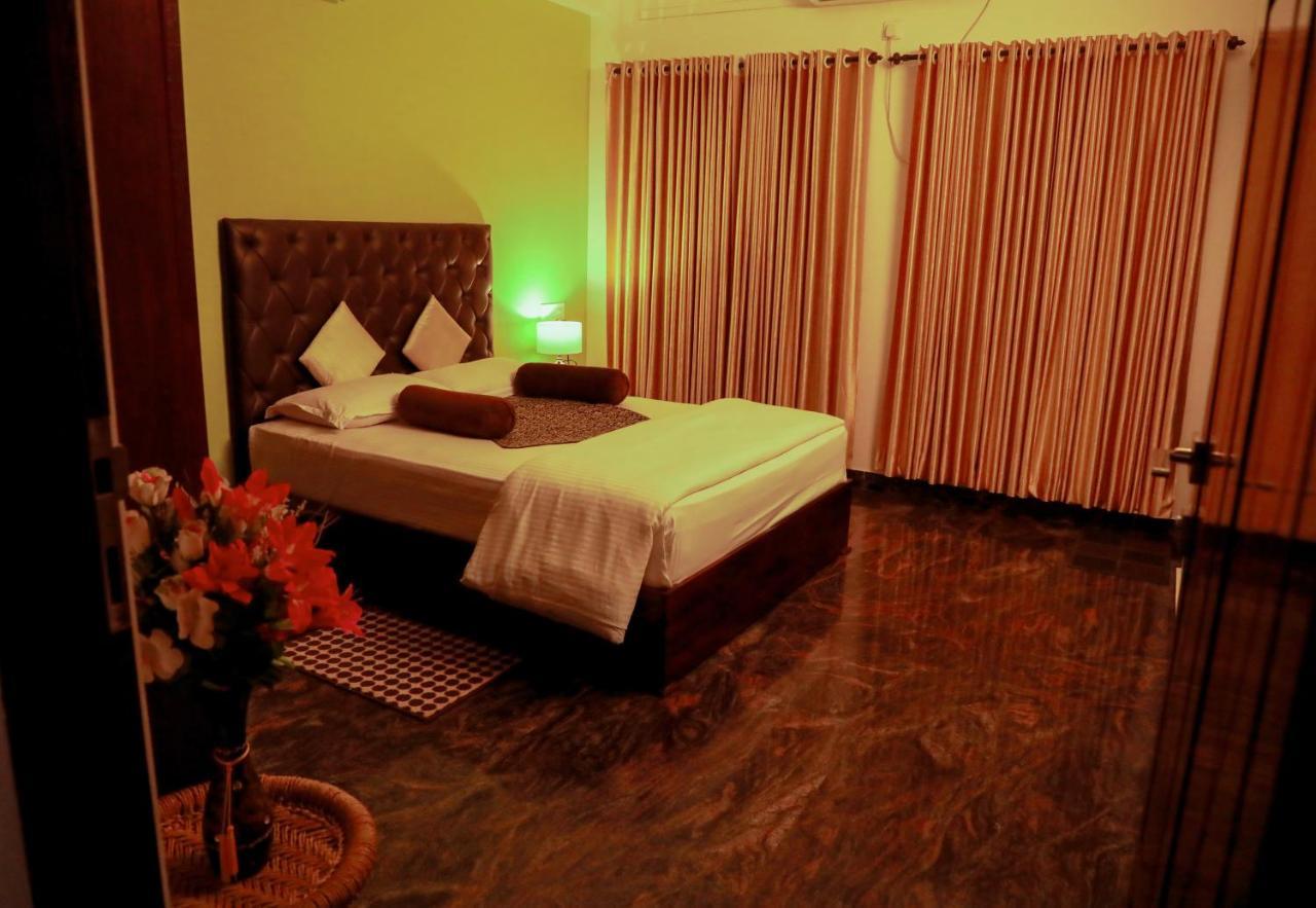 Beersheba Three Bed Room A/C Apartments Thiruvananthapuram Bagian luar foto
