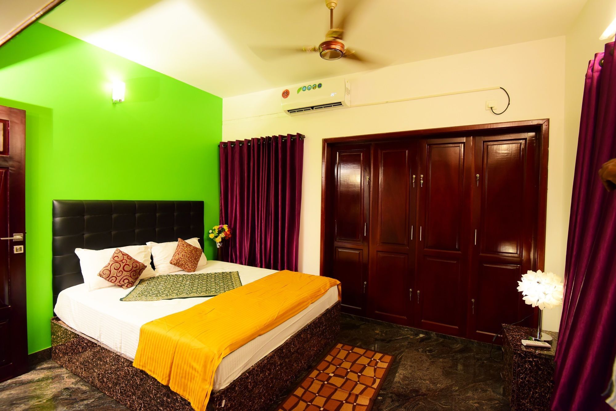 Beersheba Three Bed Room A/C Apartments Thiruvananthapuram Bagian luar foto